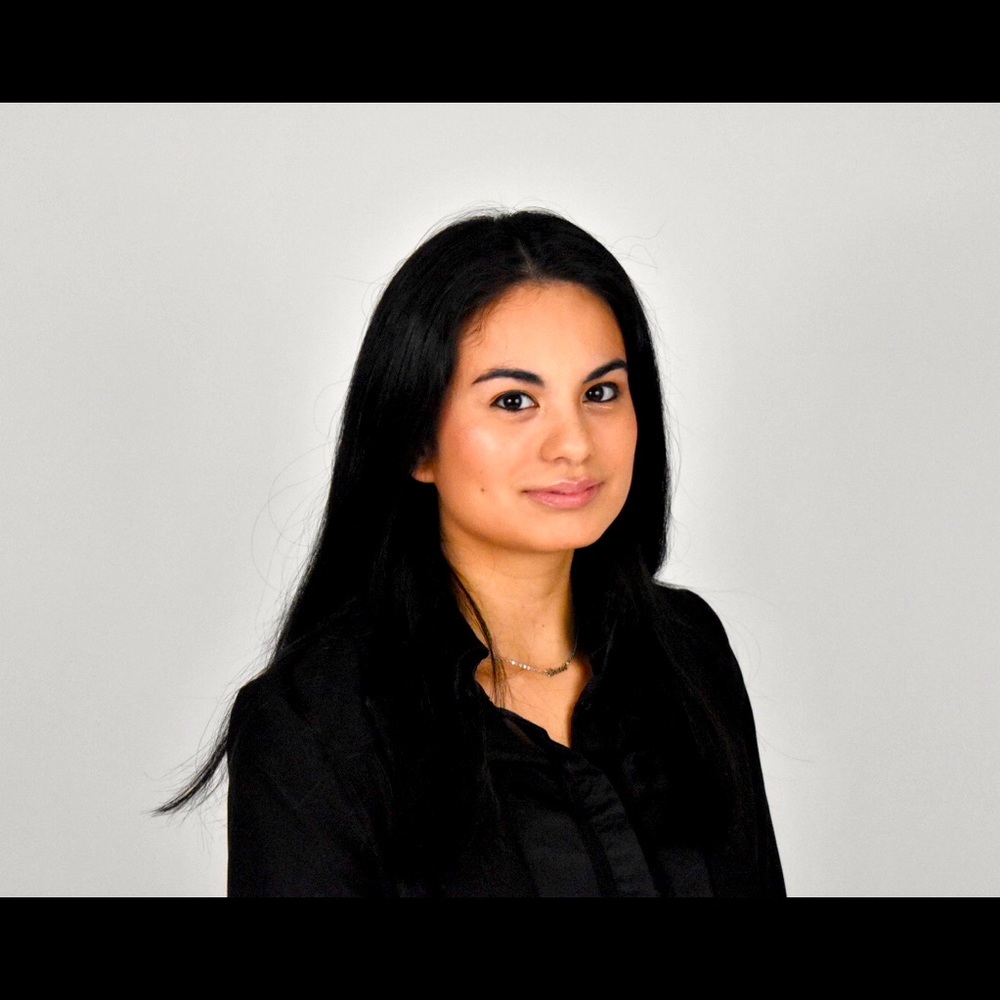 Meet your Posher, Alicia